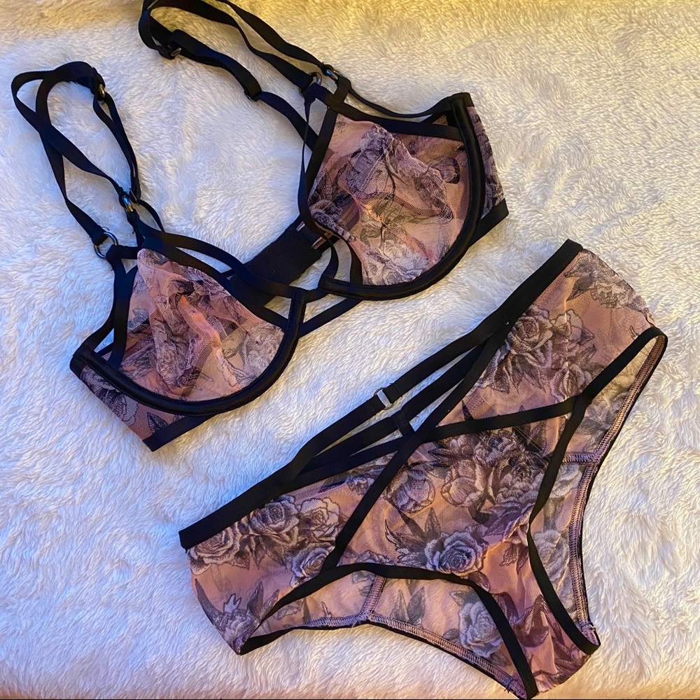 Unlined Ring Floral Plunge Bra w/ Matching Panty